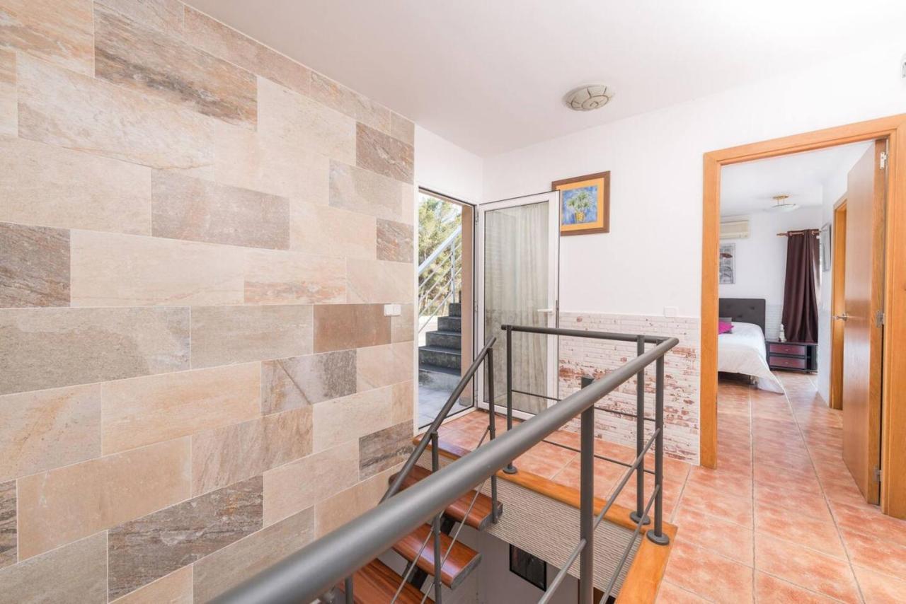 Puerto Alcudia Villa: Poolside Retreat Near Holiday home *
