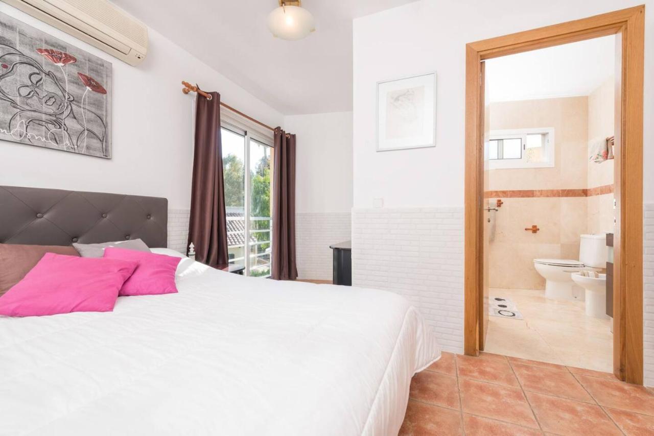 Puerto Alcudia Villa: Poolside Retreat Near * Port de Alcudia (Mallorca)
