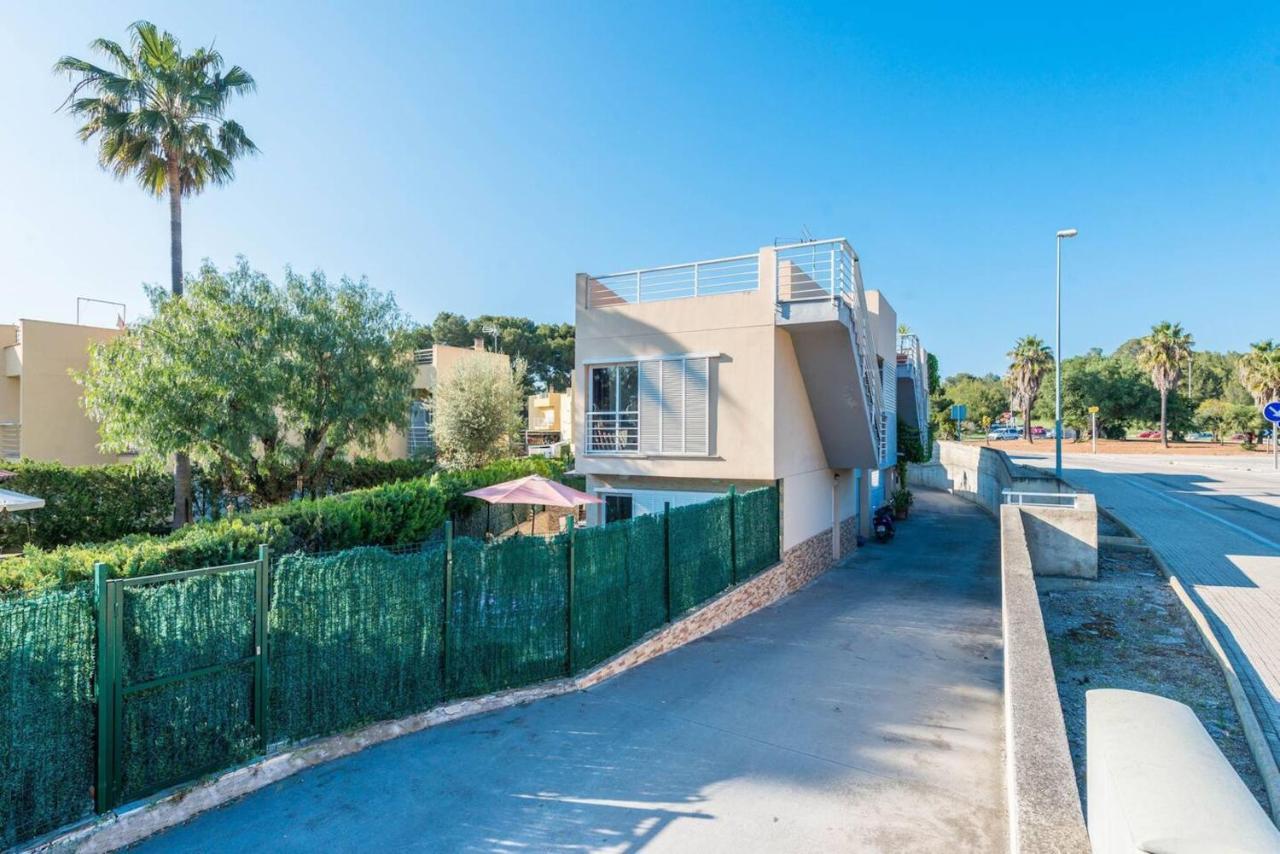 Puerto Alcudia Villa: Poolside Retreat Near Holiday home *