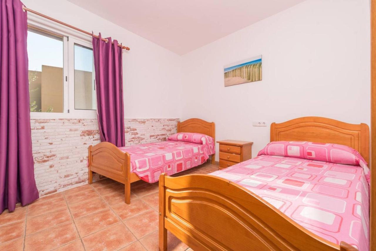 Puerto Alcudia Villa: Poolside Retreat Near Port de Alcudia (Mallorca)